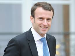 Emmanuel Macron succède à François Hollande et devient Président