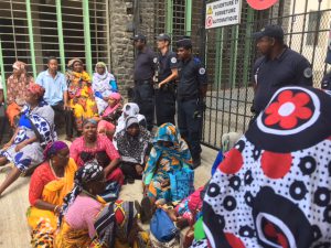 Le collectif de Mayotte tente à nouveau de bloquer la préfecture