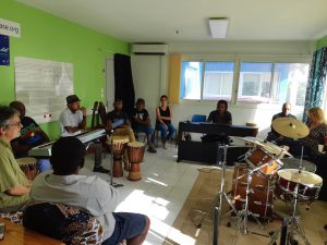Culture : adapter les potentialités d’emploi à Mayotte en lien avec les musiciens intervenants mahorais pouvant être formés à Poitiers