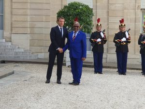 Azali Assoumani arrive à l’Elysée pour un entretien avec Emmanuel Macron