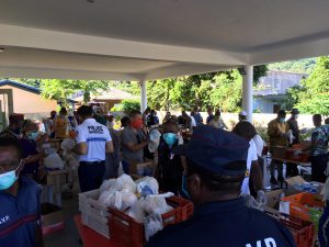 La Maire de Chirongui distribue 4 000 colis alimentaires