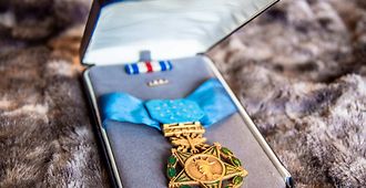 Création de la médaille d’honneur de l’engagement ultramarin