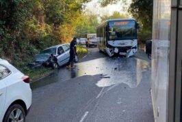 2 morts dans un choc frontal entre un bus et une voiture