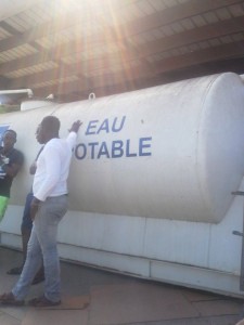 Mise à disposition de citernes d’eau potable à Kani-Keli, Boueni, Poroani et Dapani