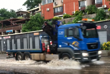 Vidéo : la pluie inonde les rues de Mayotte