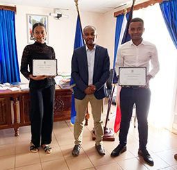 Le maire de Mamoudzou félicite l’excellence de deux jeunes mahorais admis à Science Po