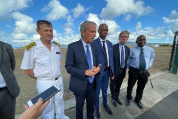 Philippe Vigier arrive à Mayotte et annonce déjà 2 décisions