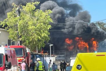 Un entrepôt Sogea est en feu à Kaweni
