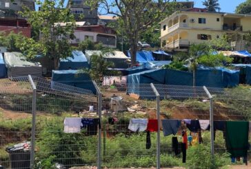 Stade de Cavani : le Conseil départemental de Mayotte s’est-il bien défendu au tribunal pour obtenir l’expulsion du camp des migrants à Cavani ?