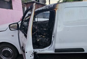 Des voitures et des boutiques brûlées cette nuit à Combani par des criminels de Miréréni