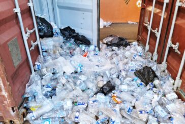 Le navire-laboratoire Plastic Odyssey est amarré à Longoni du 15 juillet au 5 août pour valoriser les déchets plastiques
