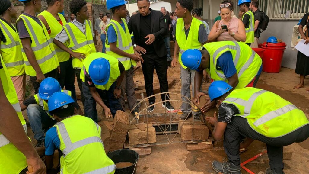 Redécouvrir la construction en terre à Mayotte (photos) 1 construction en terre 1