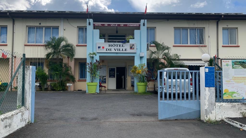 Pamandzi sort la tête de l’eau