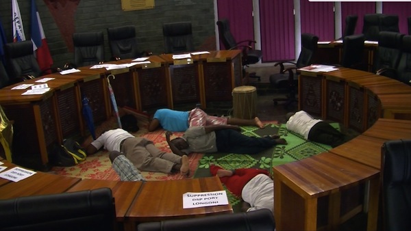 L’hémicycle du Conseil départemental transformé en dortoir (photos)