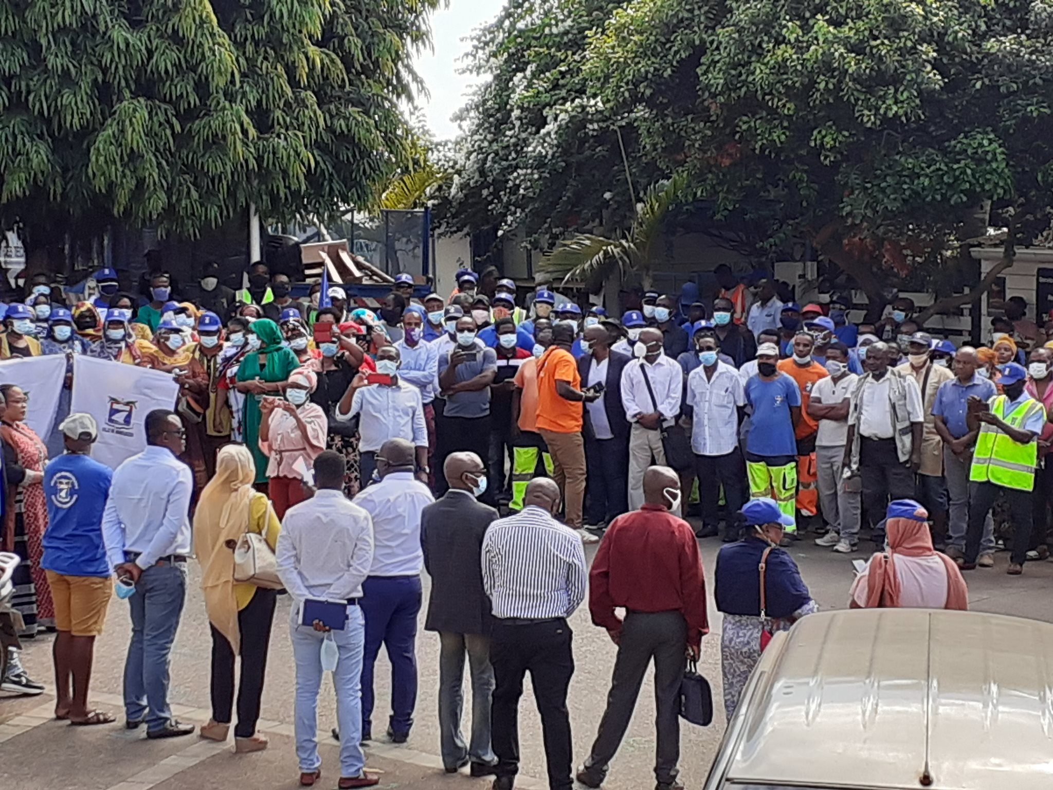 Des négociations avec les vendeurs à la sauvette suspendues