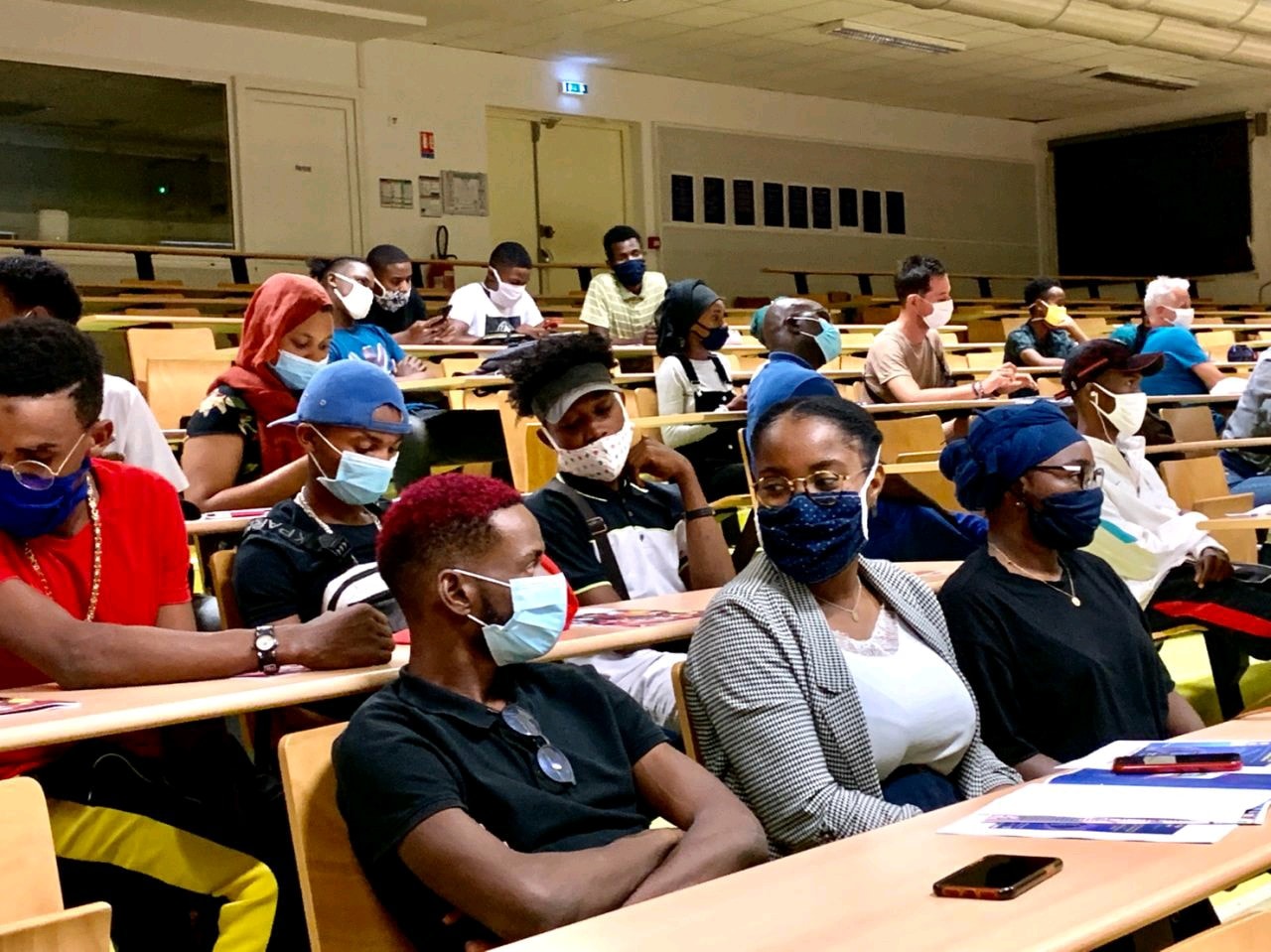 La remise des prix des 48h smartphone est reportée en avril