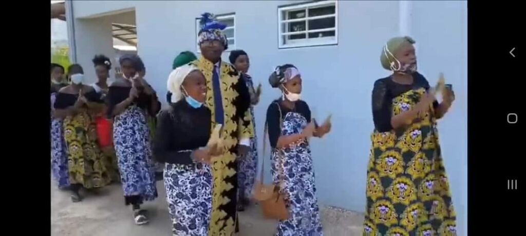 La cérémonie de départ de Camille Miansoni fait scandale sur les réseaux sociaux 2 121658065 10221404426517427 8846011836826272110 o