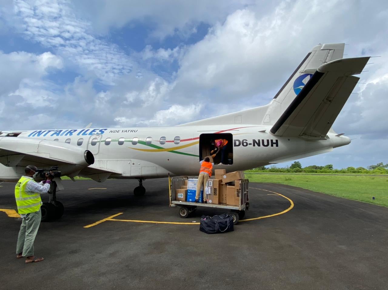 La compagnie comorienne Int’Air Îles livre du matériel médical à Moheli