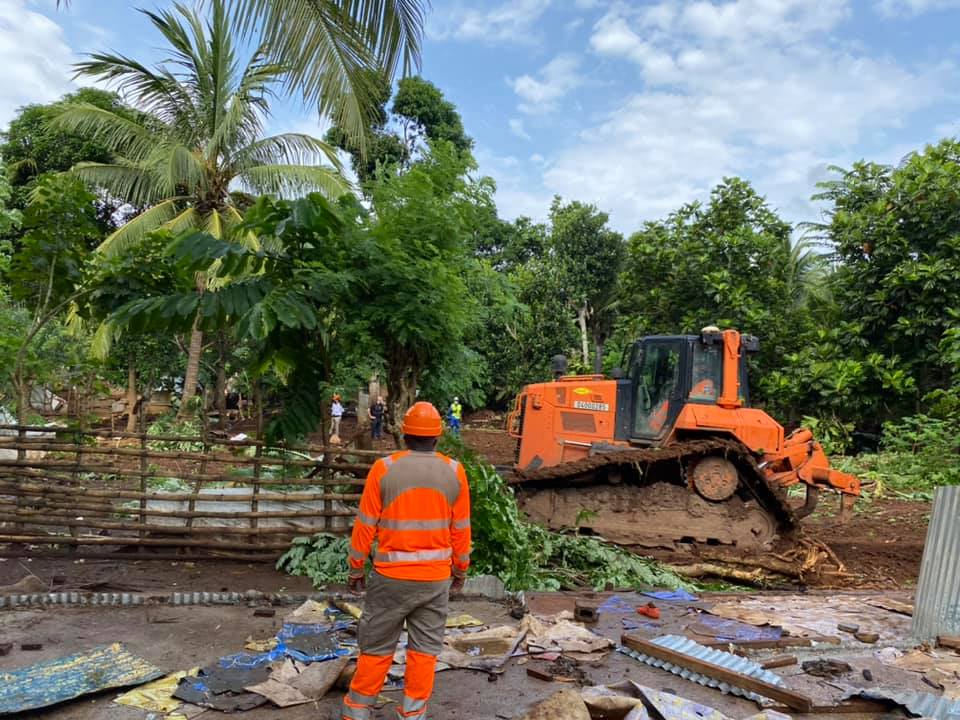 Dzoumogné : importante destruction de cases en tôle par la préfecture