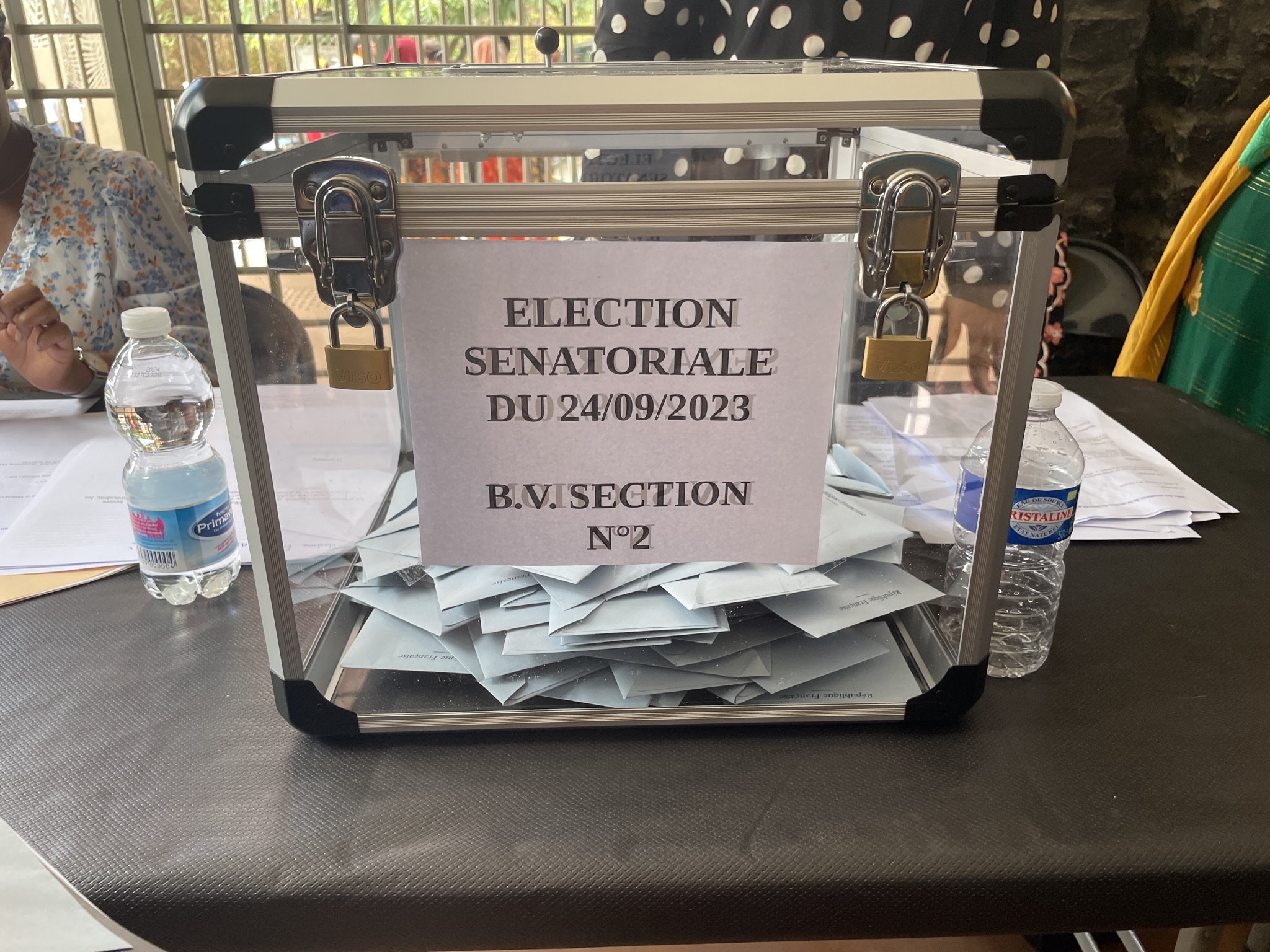 Sénatoriales 2023 : Le bureau de vote ferme dans quelques minutes