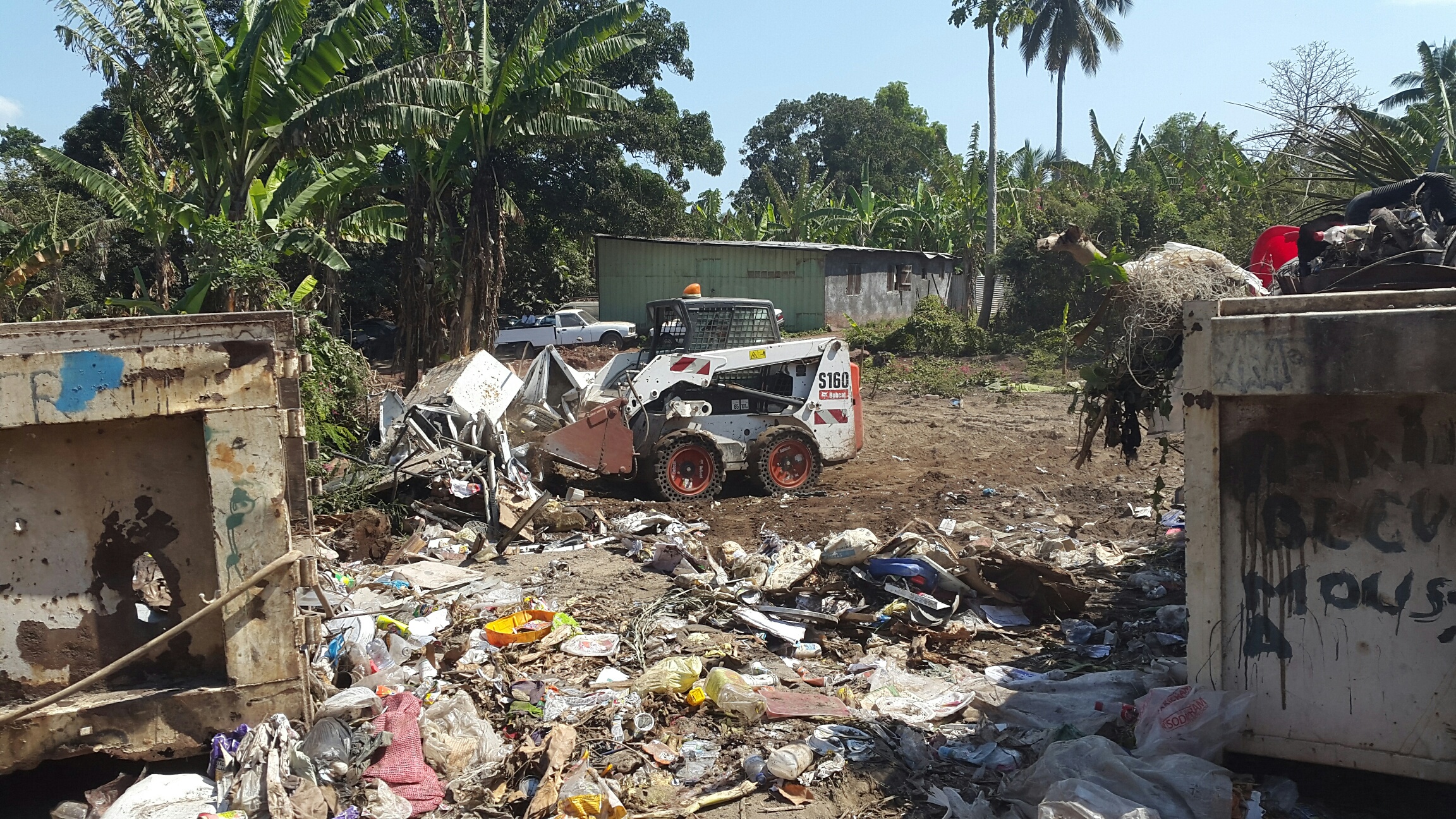 Sidevam 976 : le parc de camions de collecte mal entretenu ?