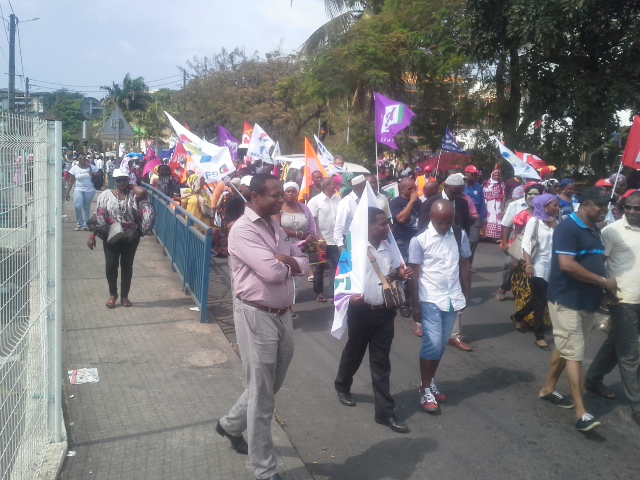 Grève : manifestation en cours circulation bloquée