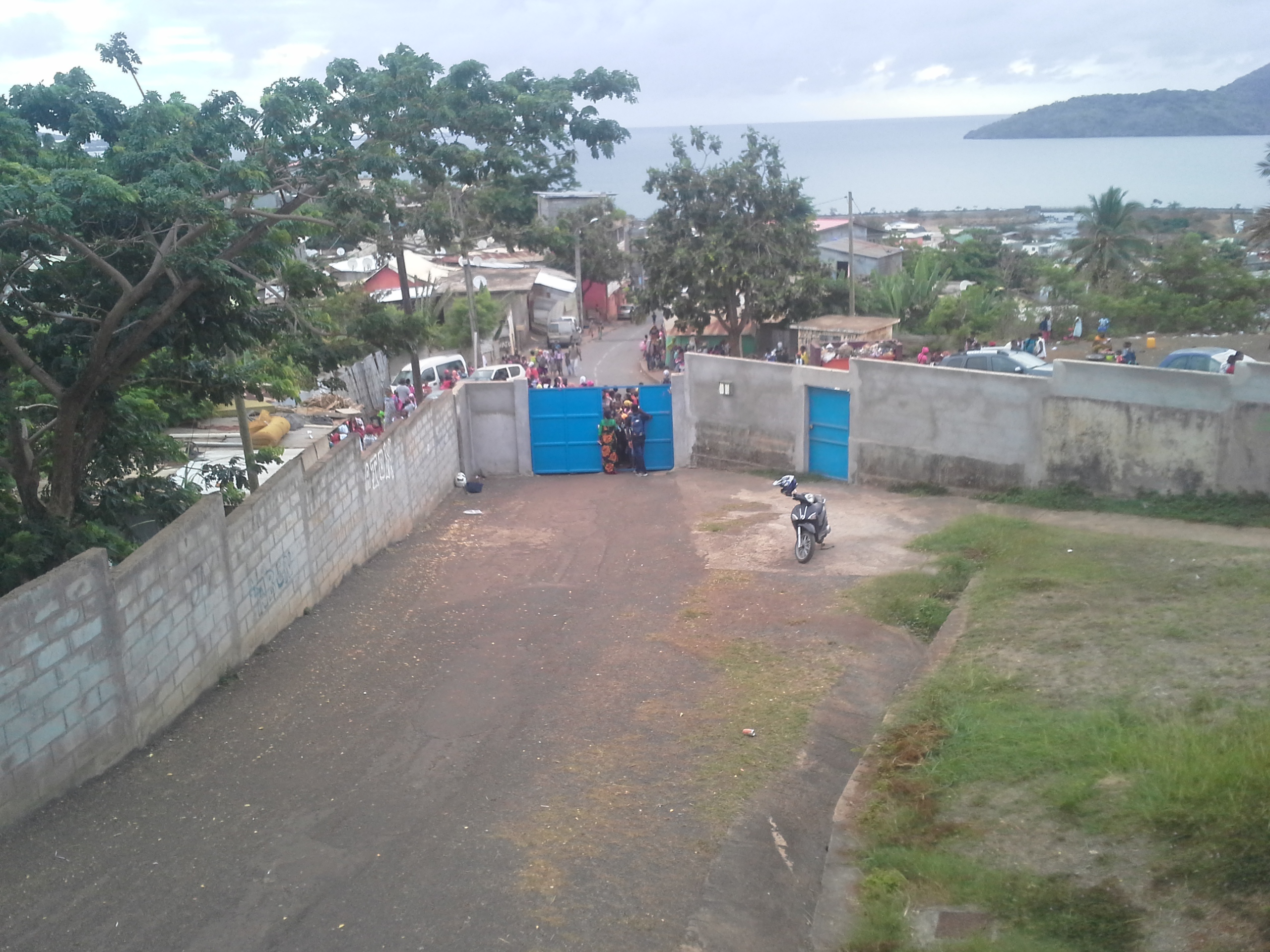 Les écoles ouvertes à Cavani mais…