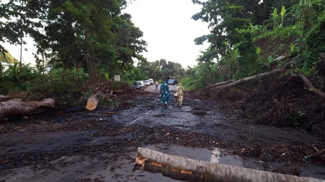 Levée du barrage de Longoni (suite)