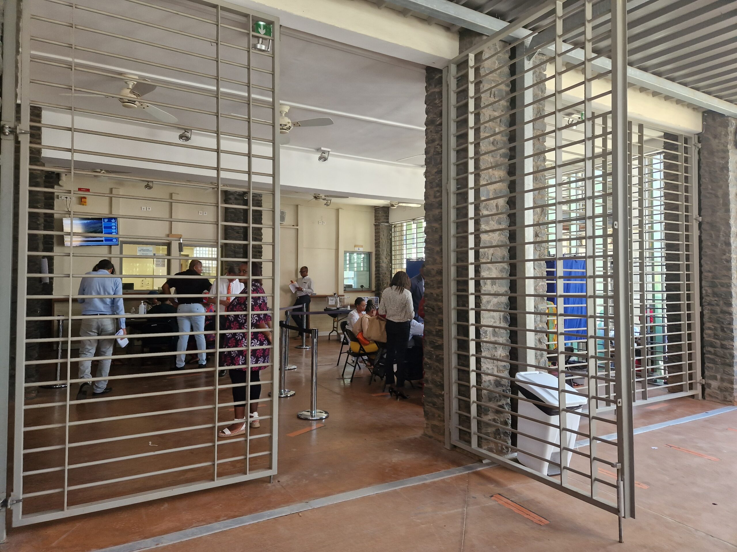 Senatoriales 2023 : dépouillement en cours