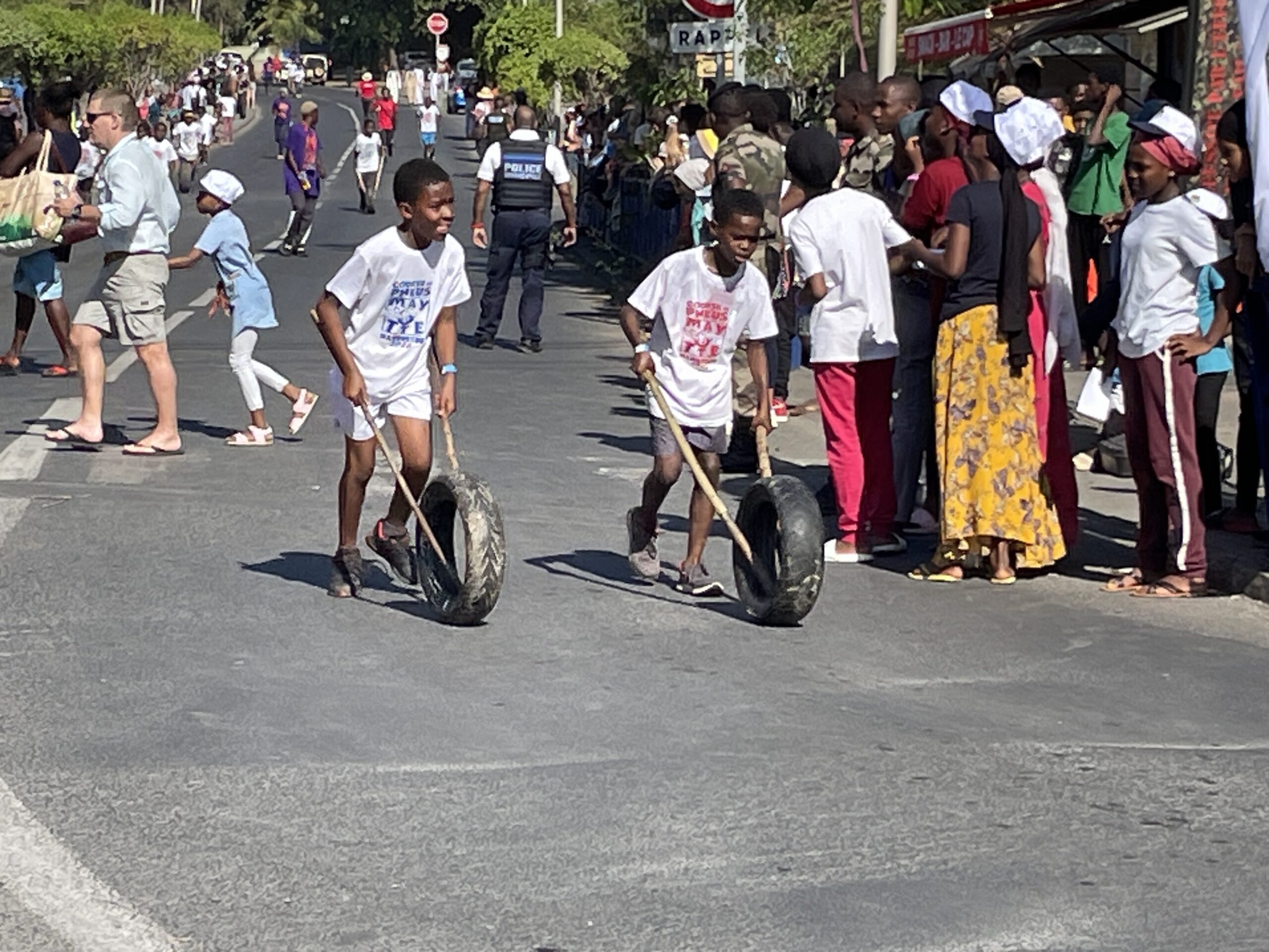 La course de pneus est reportée à septembre à cause des élections législatives