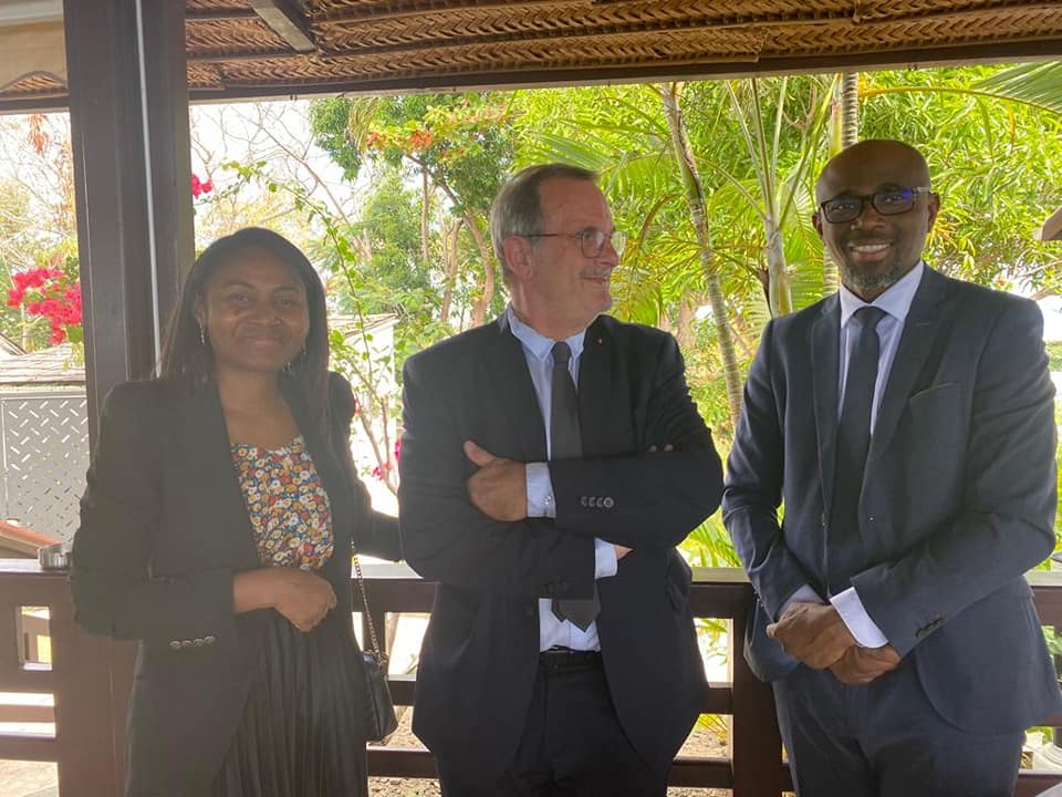 Les élus rencontrent les ministres à la case Rocher