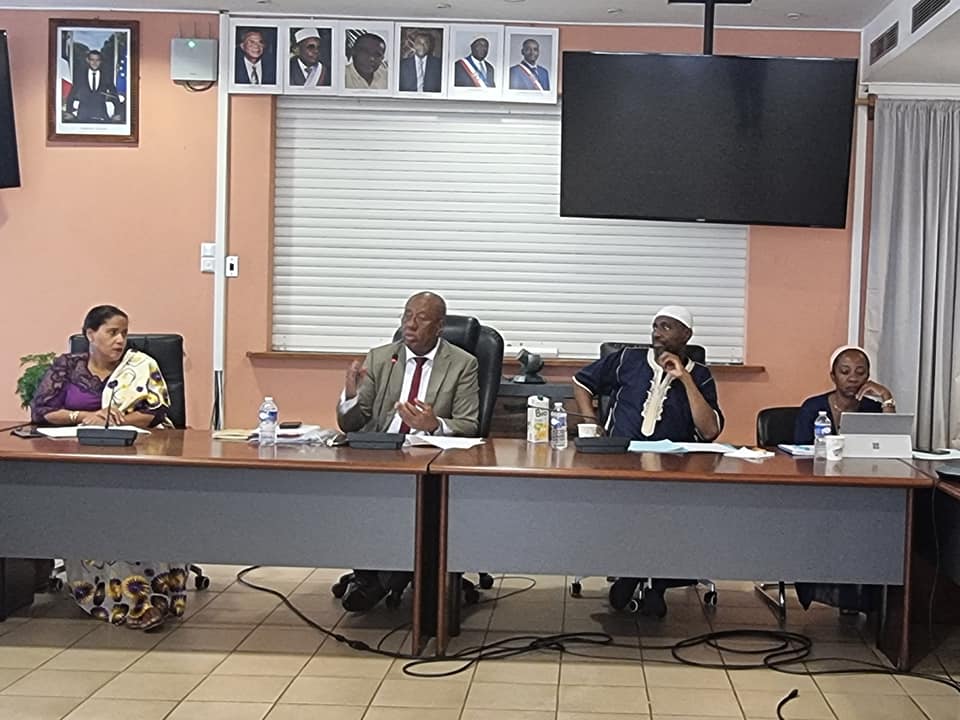 Les élus en réunion de préparation d’accueil des ministres