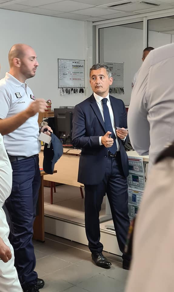 Le voyage ministériel passe au CRA de Pamandzi