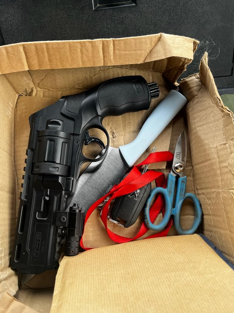 Interpellations, agression et saisies d’armes…