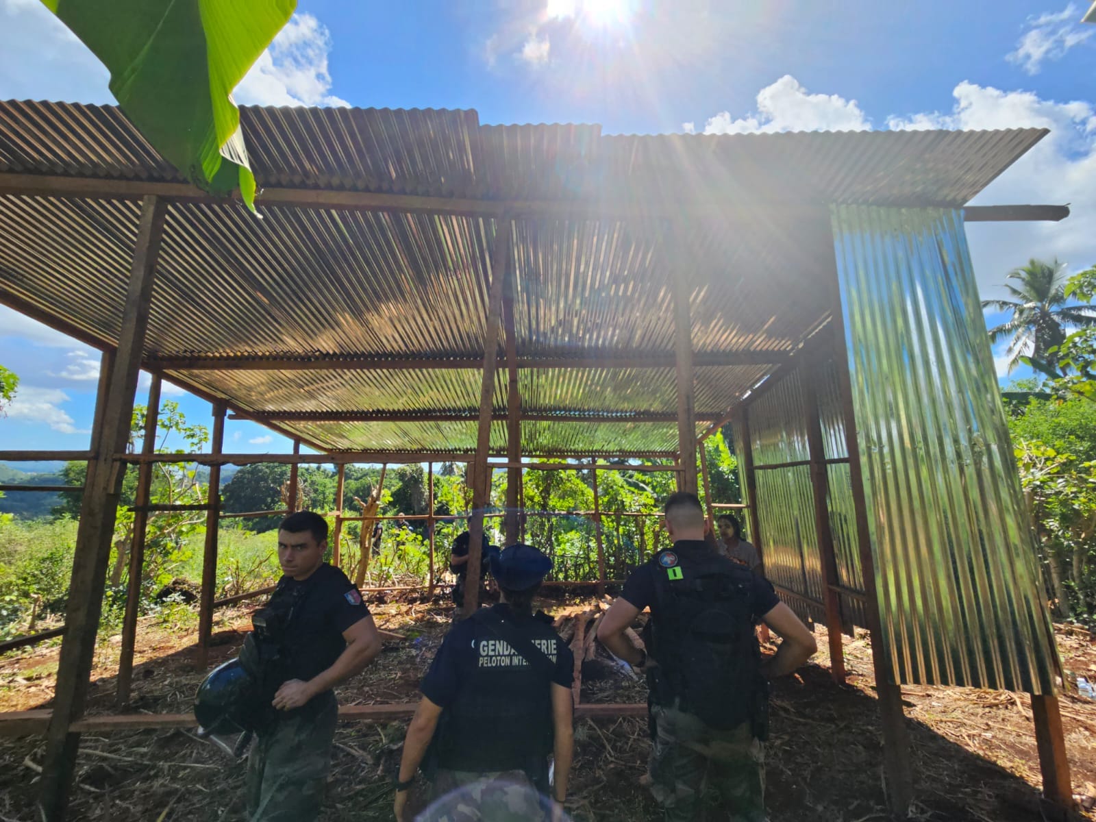 Démolition d’une case dans le cadre d’une procédure de flagrance