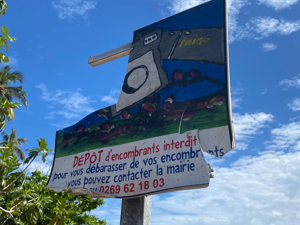 Les encombrants s’accumulent à Tsimkoura. Et pourtant…