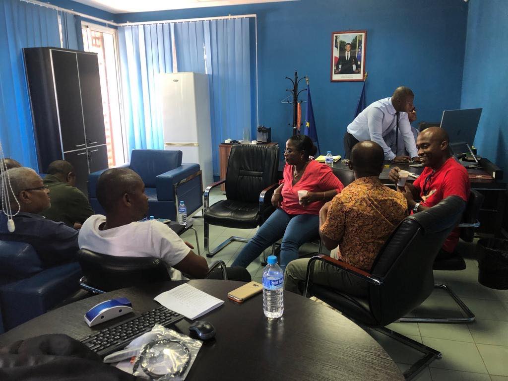 Négociations au SIEAM entre les grévistes de la SMAE et le président Bavi en présence du CODIM