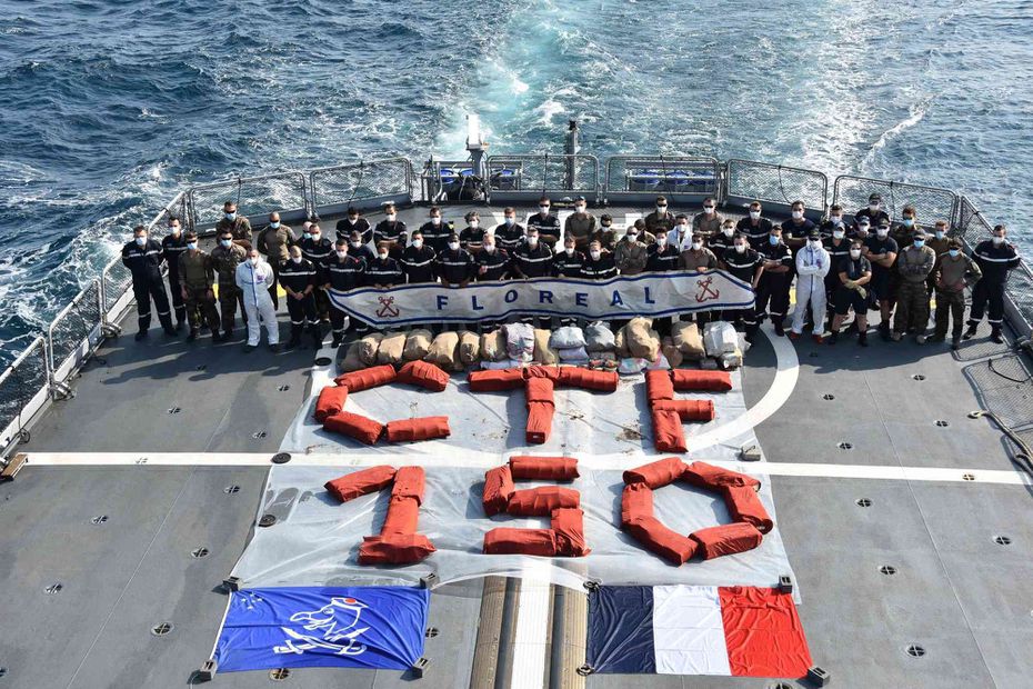 2,4 tonnes de drogue interceptées par le navire français le Floréal