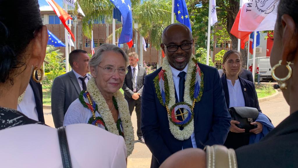 Elisabeth Borne à Mayotte : un chèque de 100 millions d’euros pour l’ASE et les PMI