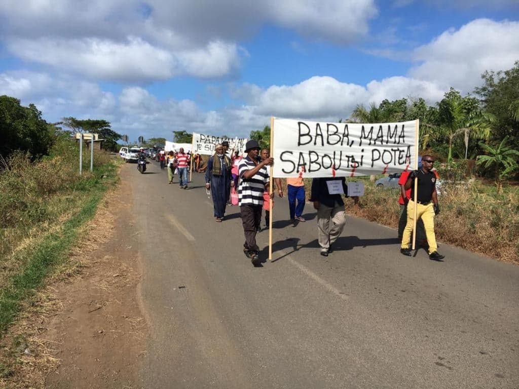 Marche pacifique contre les violences à Passamainty