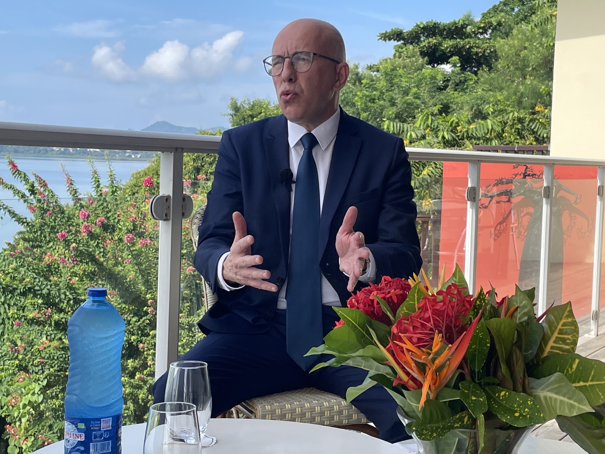 Eric Ciotti en campagne à Mayotte pour Valérie Pécresse