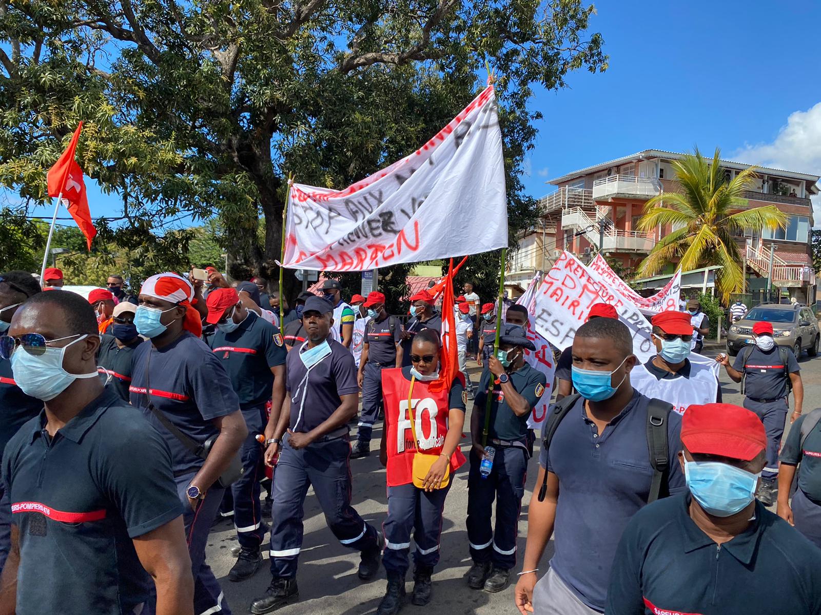 Près de 250 pompiers étaient mobilisés hier matin pour le début de la grève