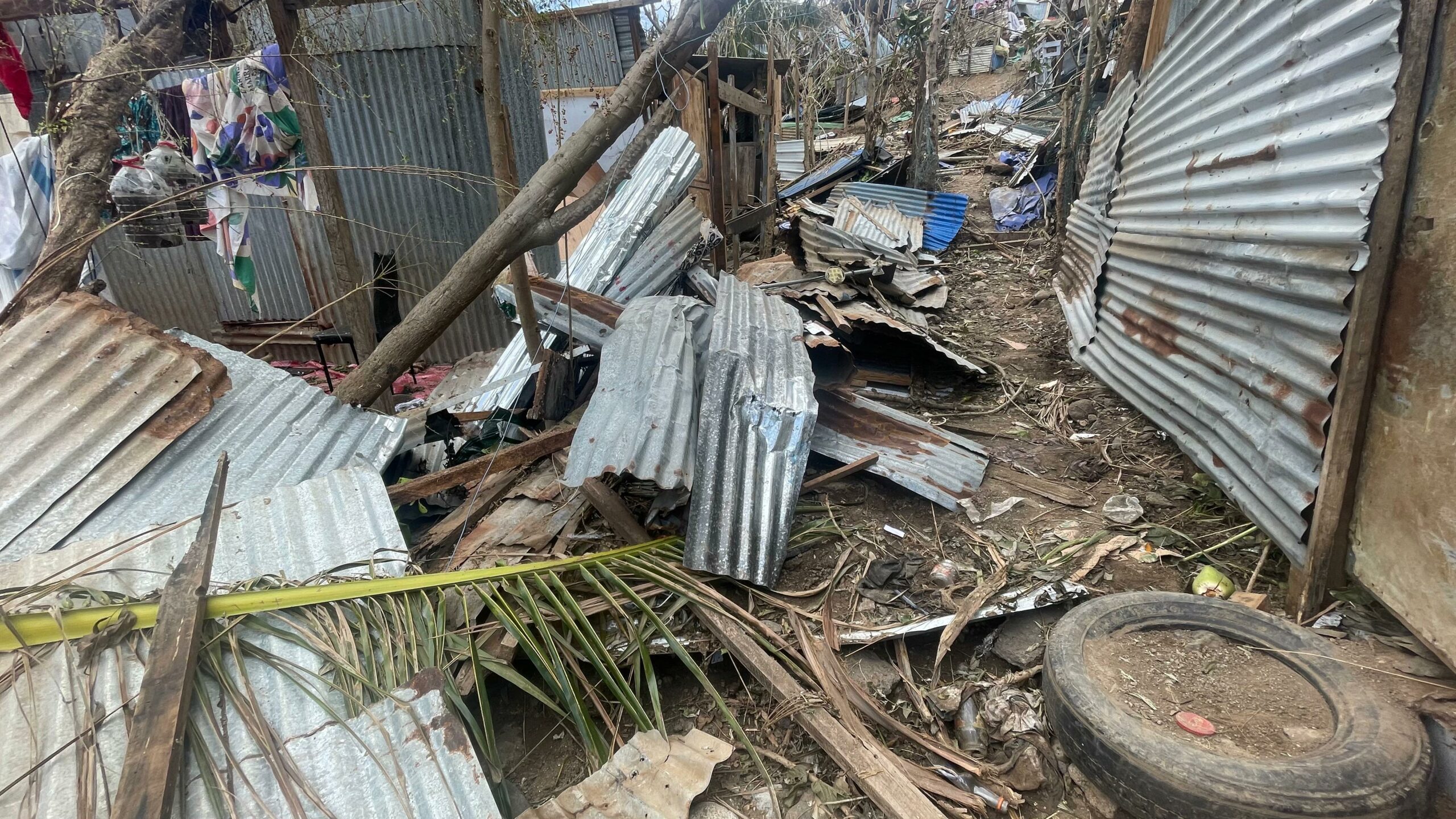 Encadrement de la vente de tôles après Chido