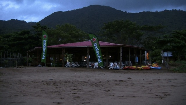 Tourisme : Maman Joe désespérée