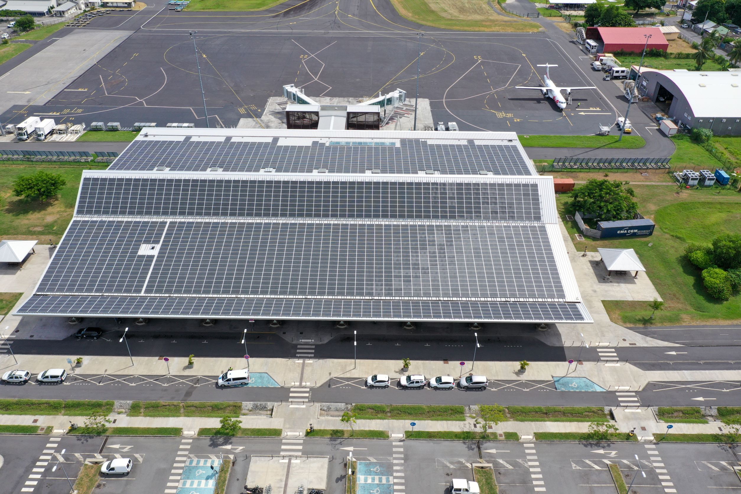 Volta met en service sa centrale photovoltaïque avec stockage sur l’aéroport de Mayotte en association avec Edeis