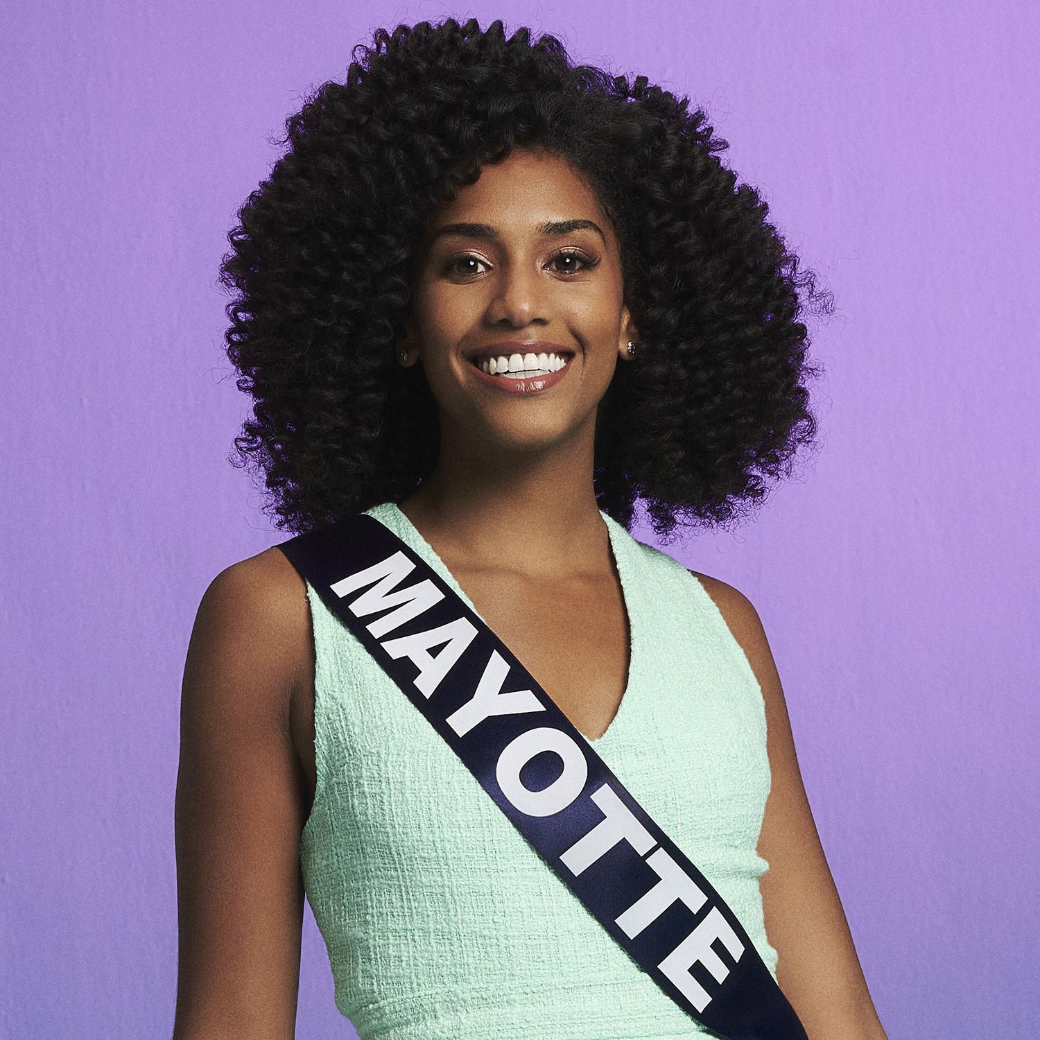 Miss Mayotte Anna Ousseni est mise sur le grill avec les collectifs et le Département qui réprouvent son comportement