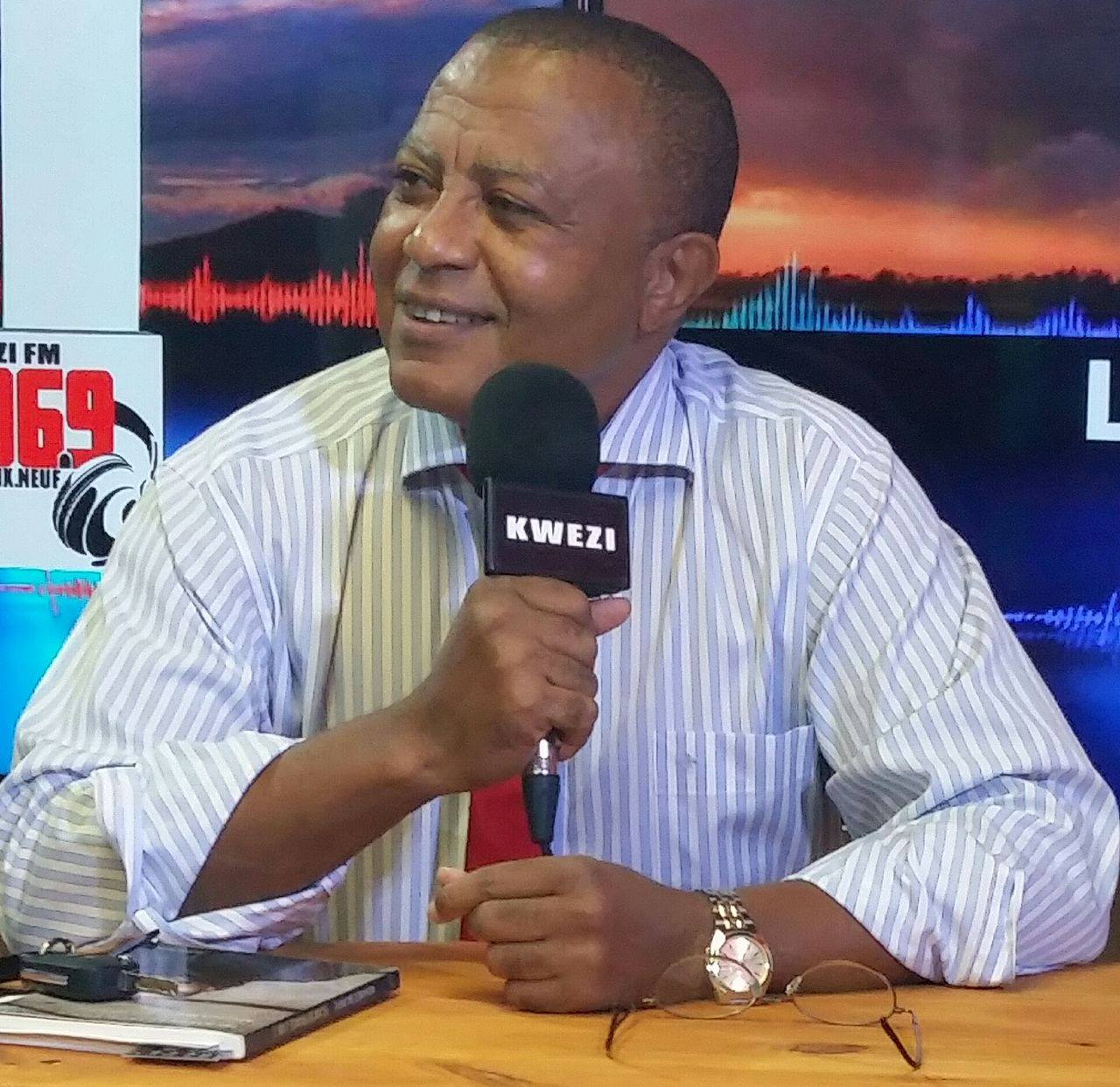 “Les élus vont envoyer en cachette des SMS d’excuses au préfet” – Azihary