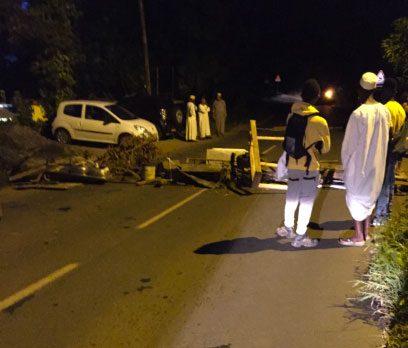 Barrage à Sada (photos)