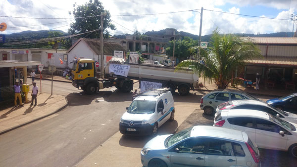 IBS : blocage à Combani (vidéo)