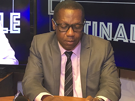 “Il n’y a qu’un seul comité de soutien à Emmanuel Macron”